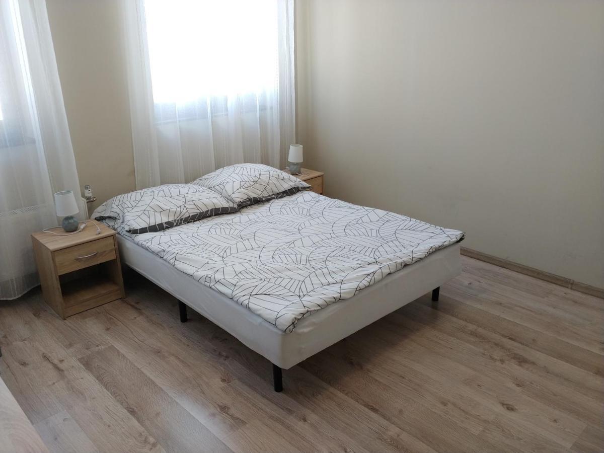 Bed and Breakfast Perla Kujaw à Radziejów Extérieur photo